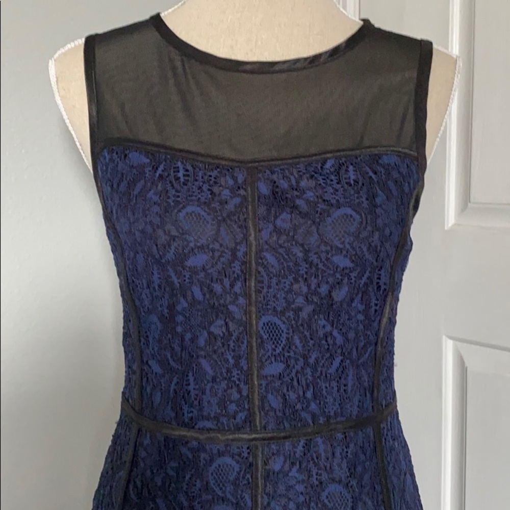 Black & blue lace dress - Picture 2 of 6